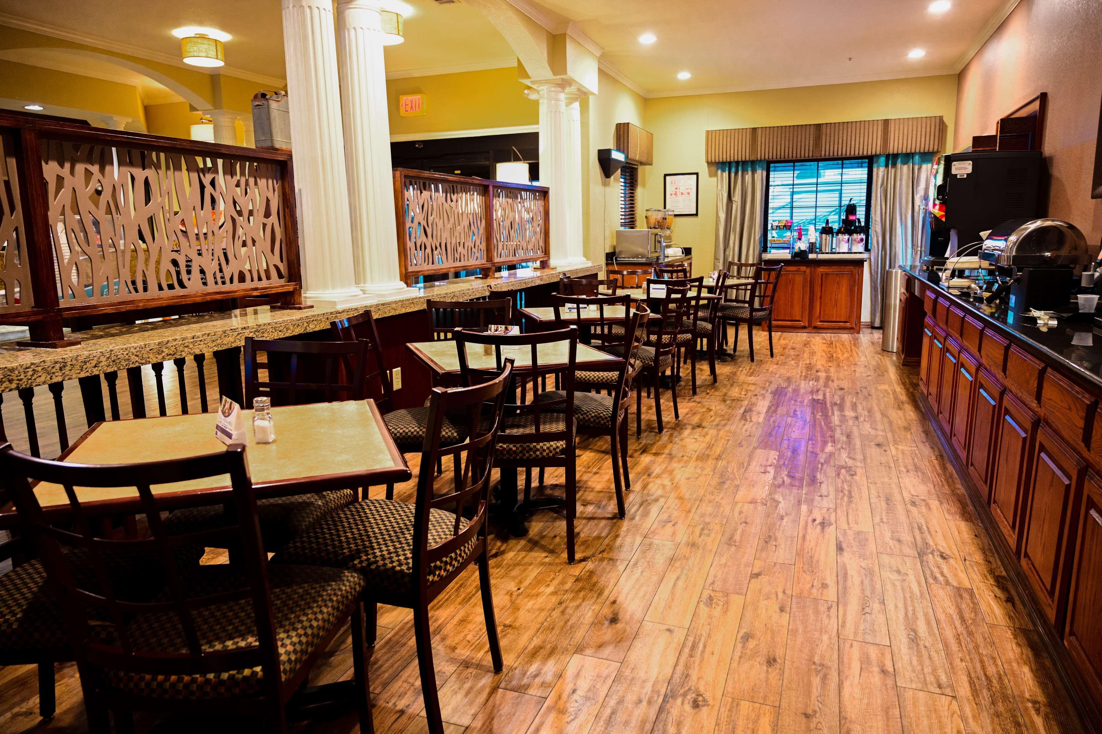 Best Western Plus Shamrock Inn&Suites Extérieur photo