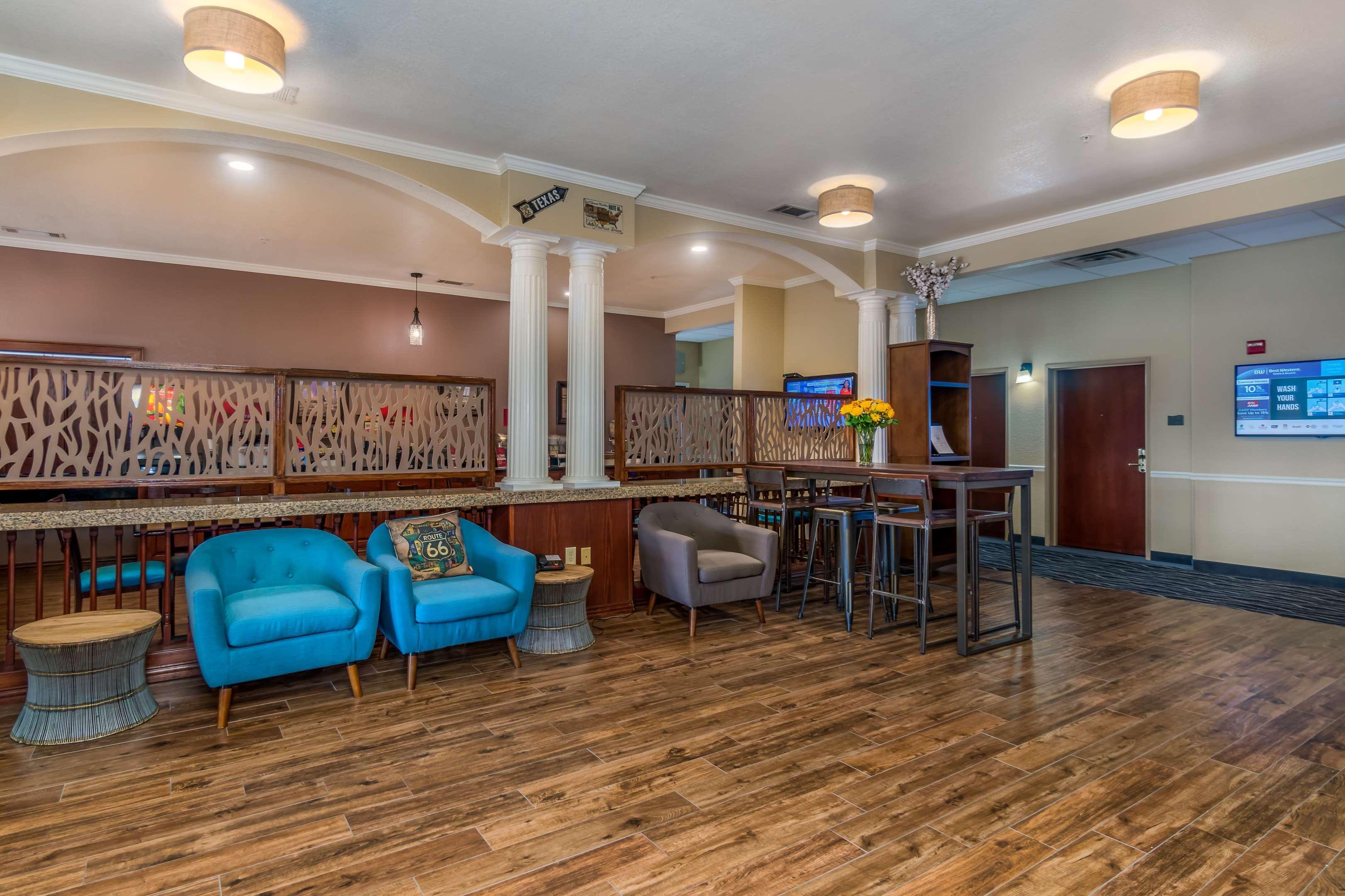 Best Western Plus Shamrock Inn&Suites Extérieur photo